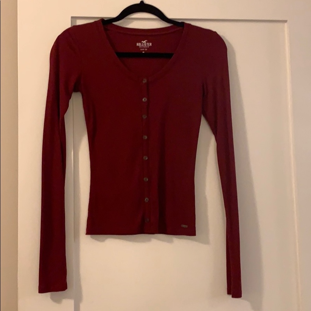 Hollister maroon long sleeve button up tee
